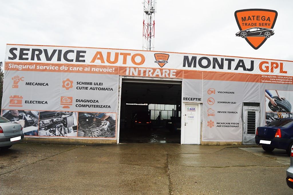 Fațada atelierului Matega Service Auto Târgoviște, cu panoul de servicii mecanică, electrică și montaj GPL